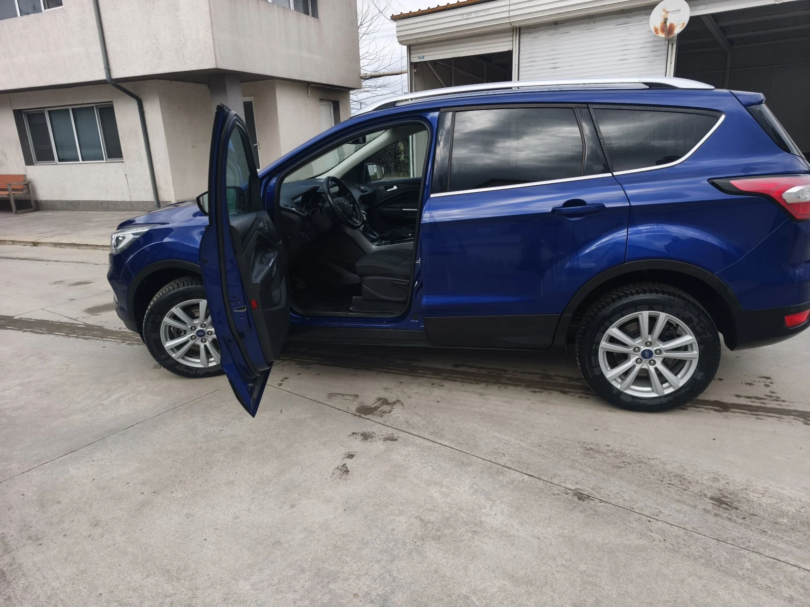 Ford Kuga  - изображение 10