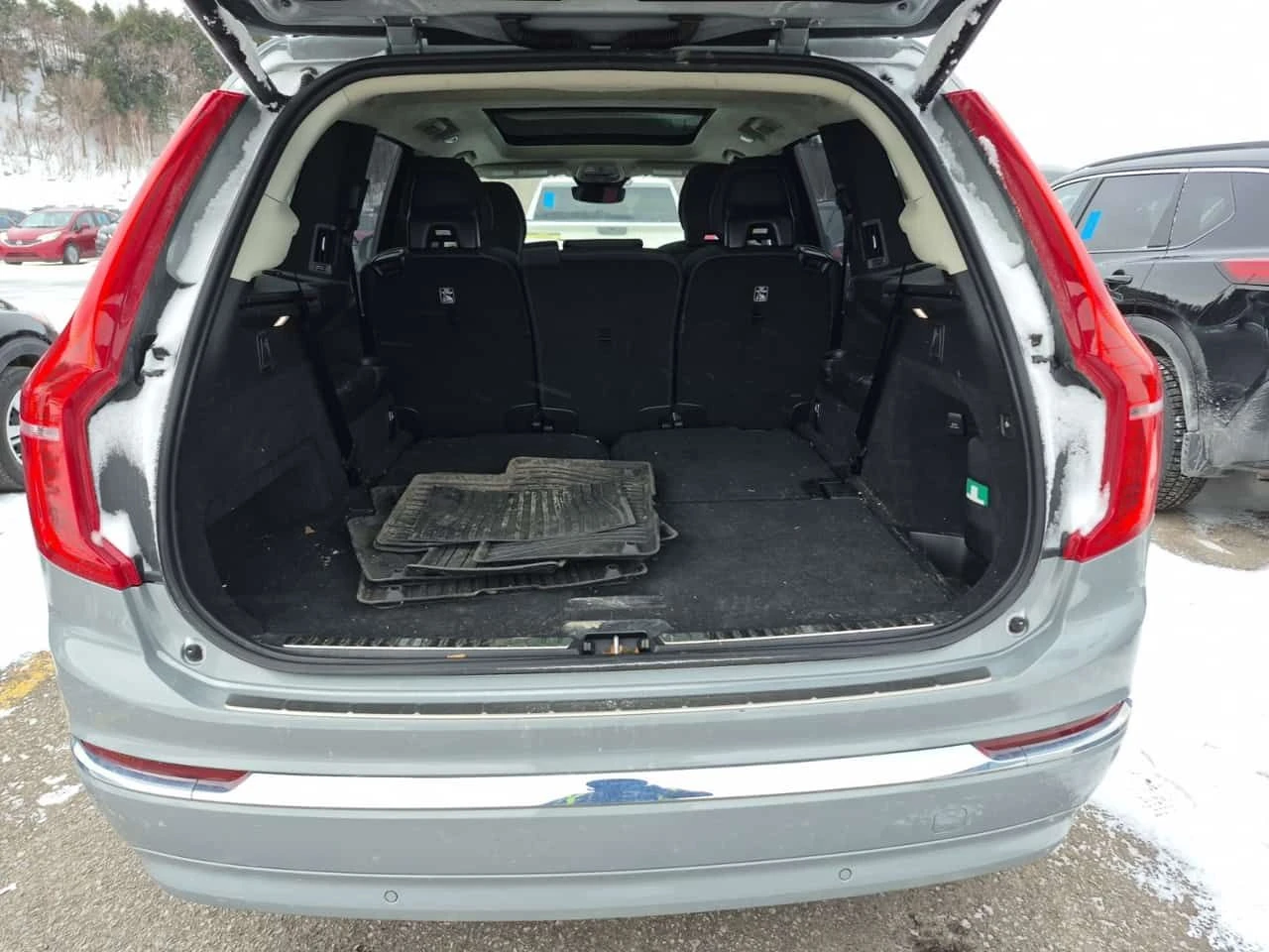 Volvo Xc90 * ULTIMATE BRIGHT THEME * CARFAX * Без инциденти *, снимка 13 - Автомобили и джипове - 53885752