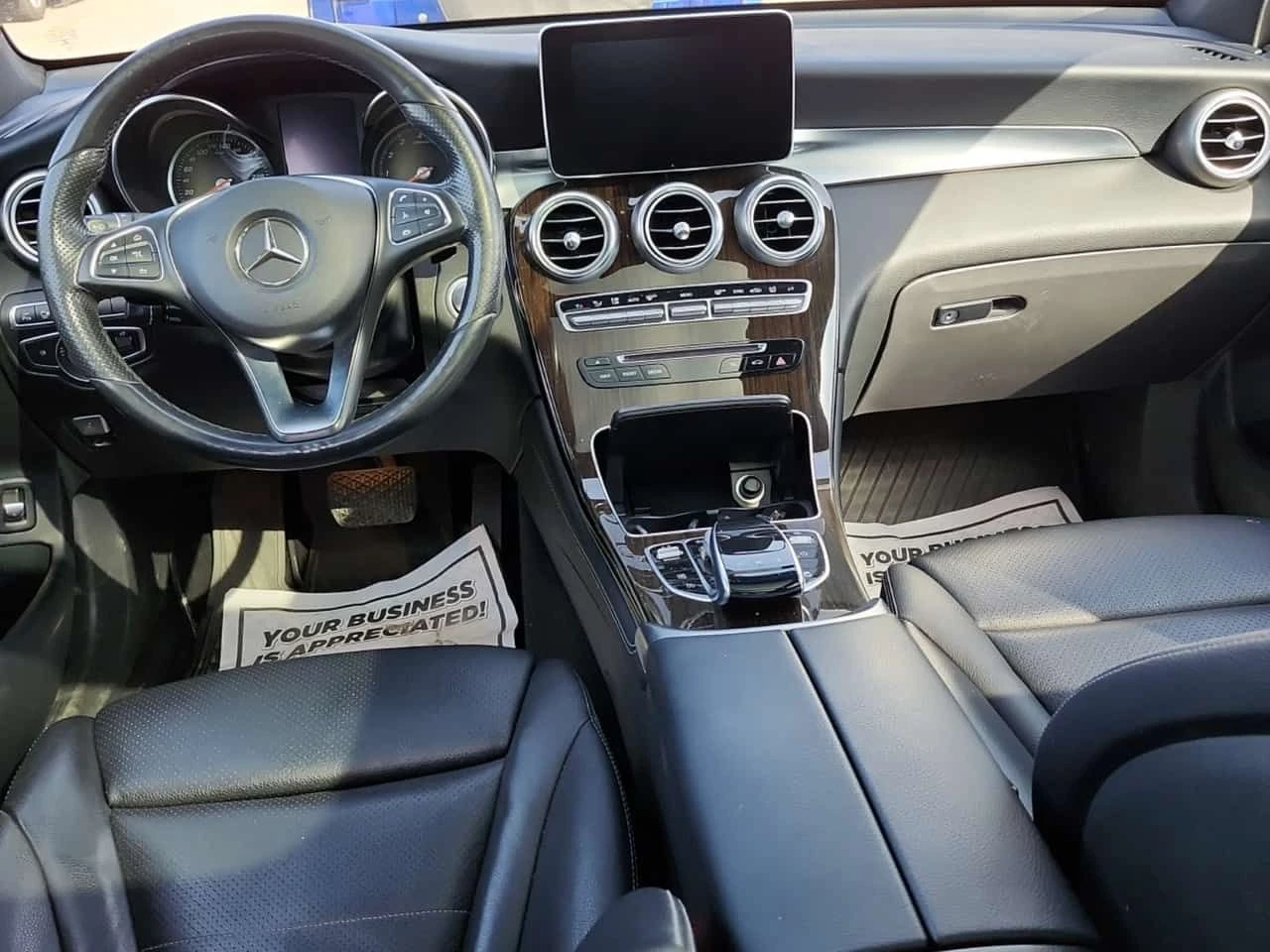 Mercedes-Benz GLC 300 CARFAX/Подгрев/Пано/2 ключа/Keyless, снимка 6 - Автомобили и джипове - 54034134