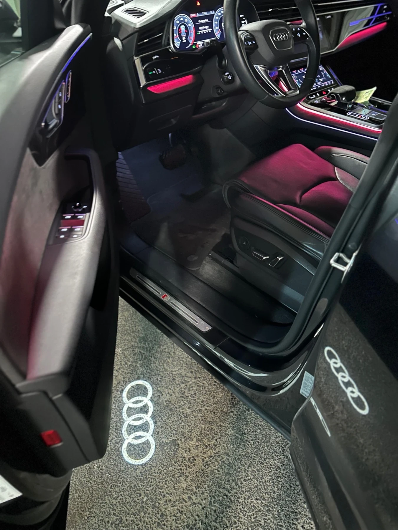 Audi Q8 55 TFSI Technik Black Optic, снимка 8 - Автомобили и джипове - 54284352