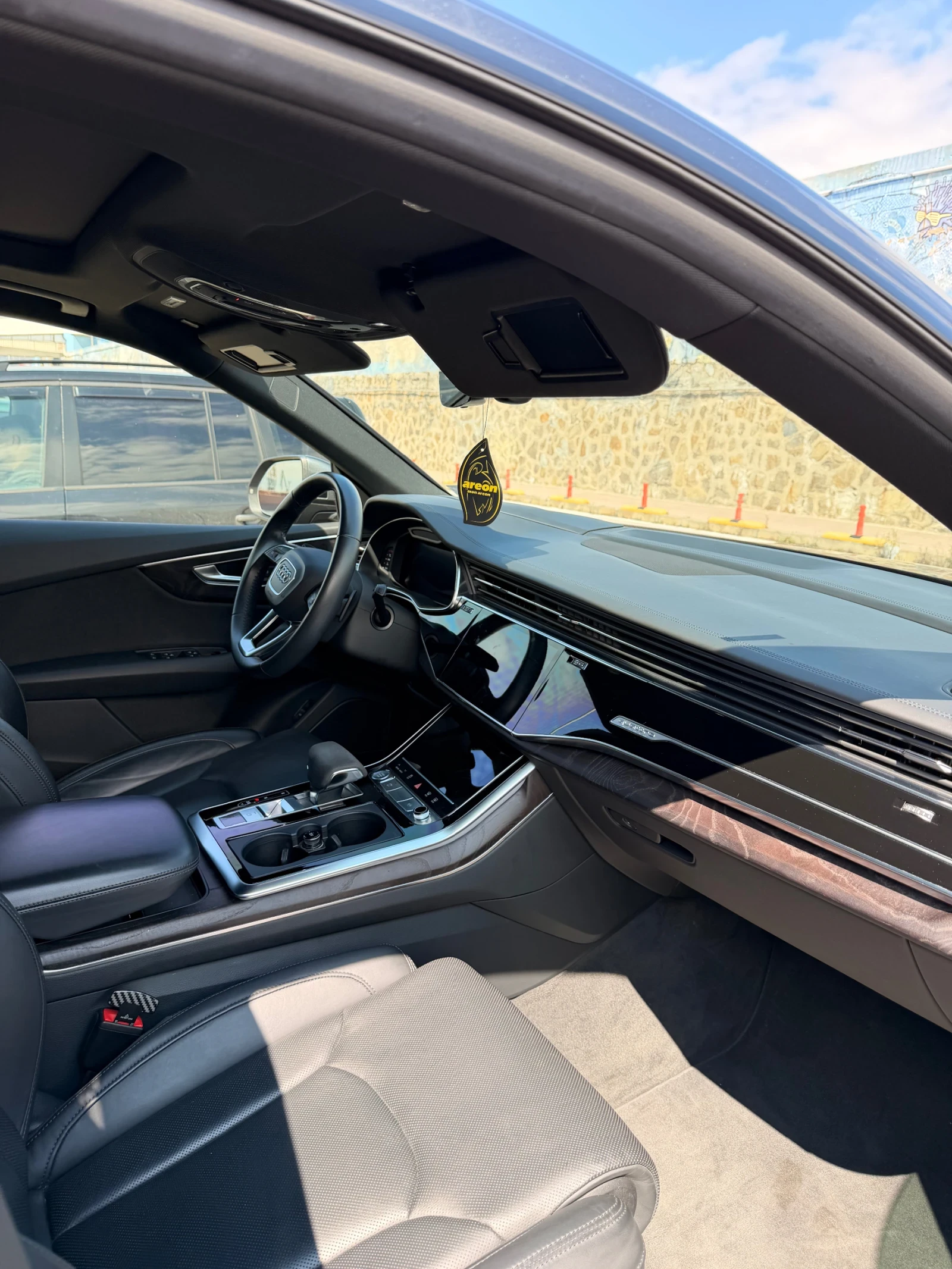 Audi Q8 55 TFSI Technik Black Optic, снимка 6 - Автомобили и джипове - 54284352