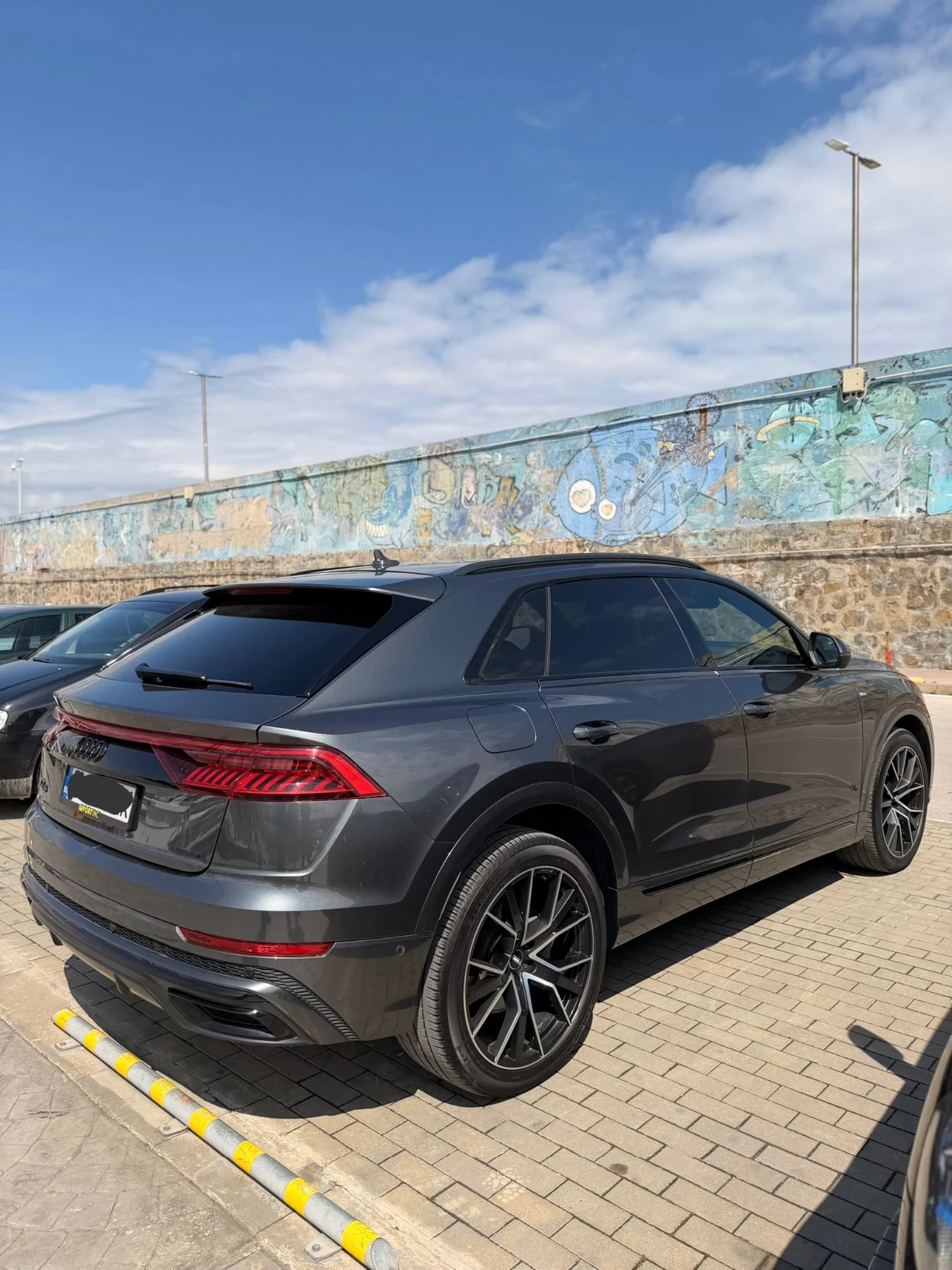 Audi Q8 55 TFSI Technik Black Optic, снимка 5 - Автомобили и джипове - 54284352
