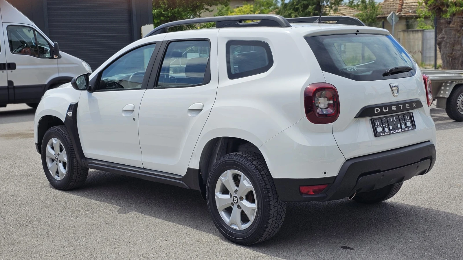 Dacia Duster 1.6i 6SP GPL/LPG IT-ПЪЛНА ИСТОТИЯ-ТОП СЪСТ.-ЛИЗИНГ, снимка 4 - Автомобили и джипове - 54972106