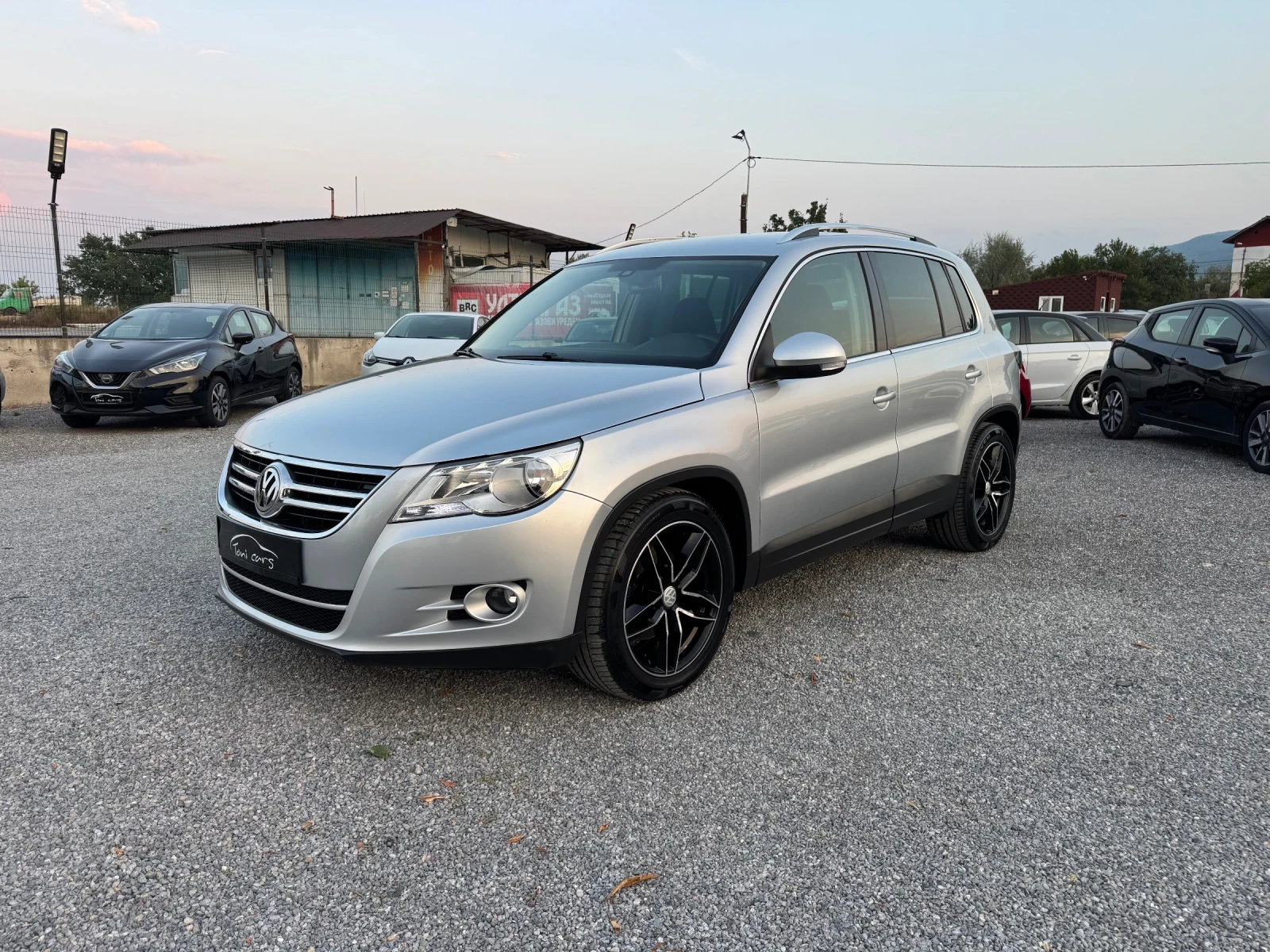 VW Tiguan 2.0TDI 4MOTION!! NAVI!! CAMERA!! AUTOMATIC!!, снимка 2 - Автомобили и джипове - 55728578