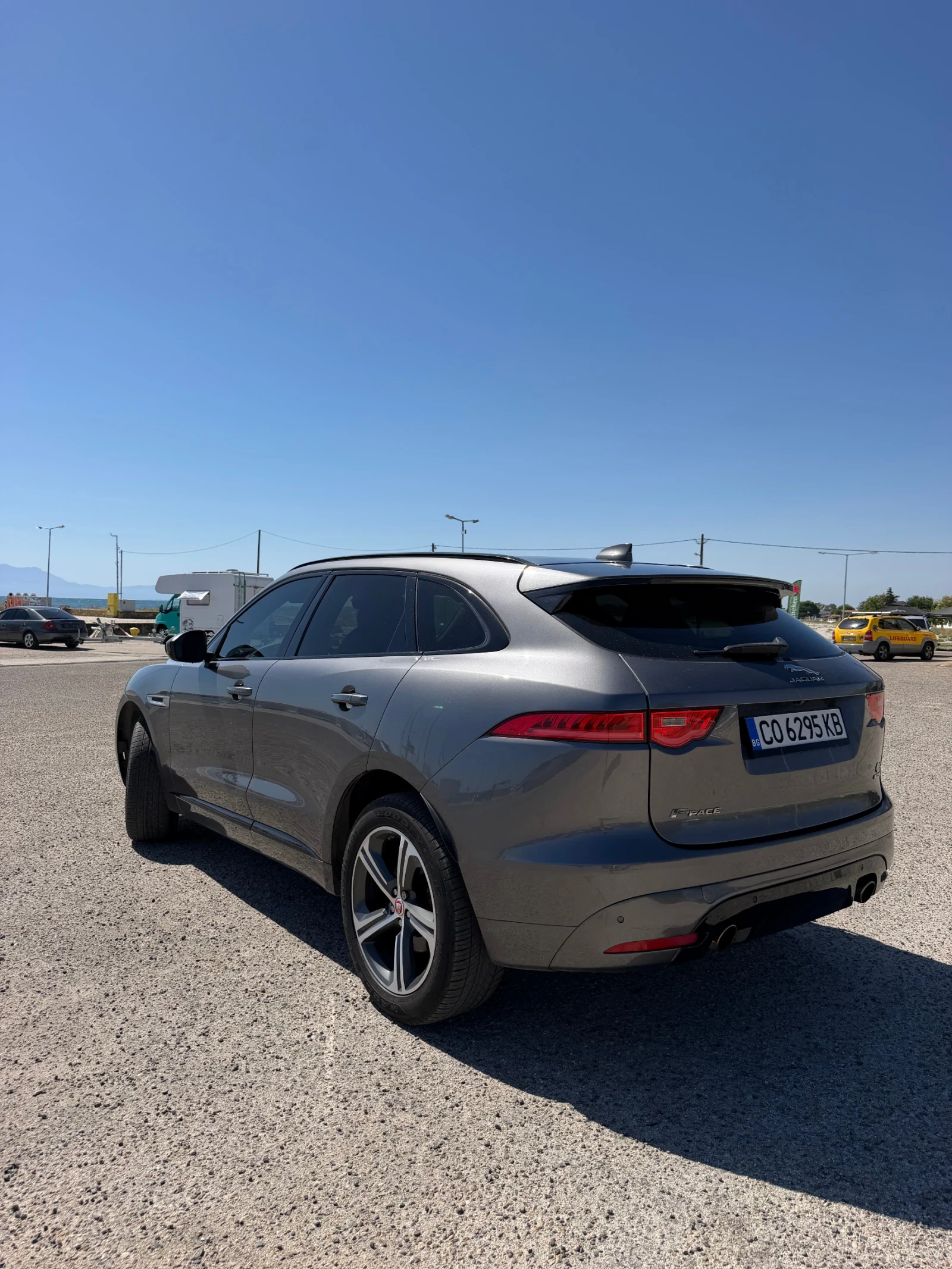 Jaguar F-PACE Лизинг/Distronic/94000KM/alcantara/обдухване/Full, снимка 7 - Автомобили и джипове - 56068180