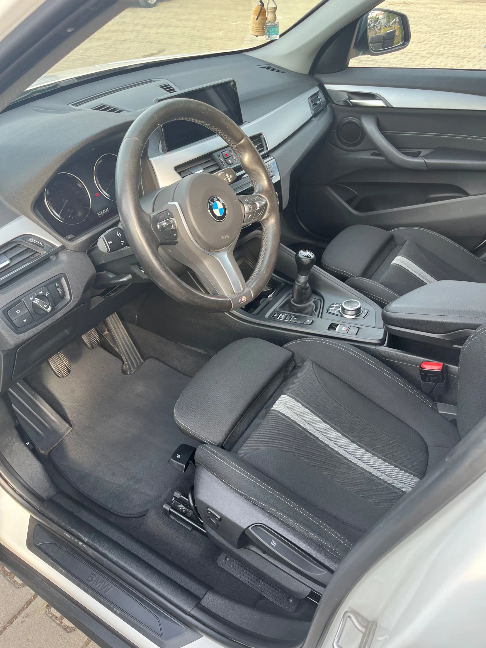 BMW X1, снимка 10 - Автомобили и джипове - 56167743
