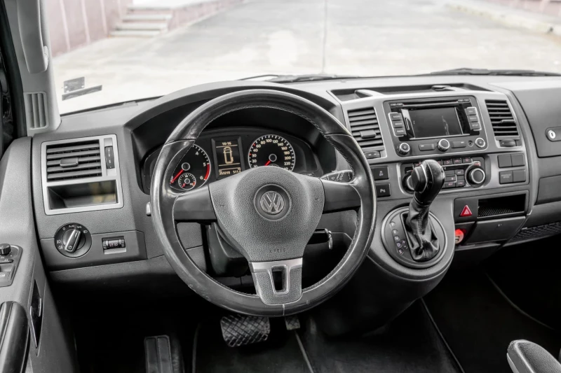 VW Caravelle 2.0 TDI, снимка 14 - Бусове и автобуси - 47958478