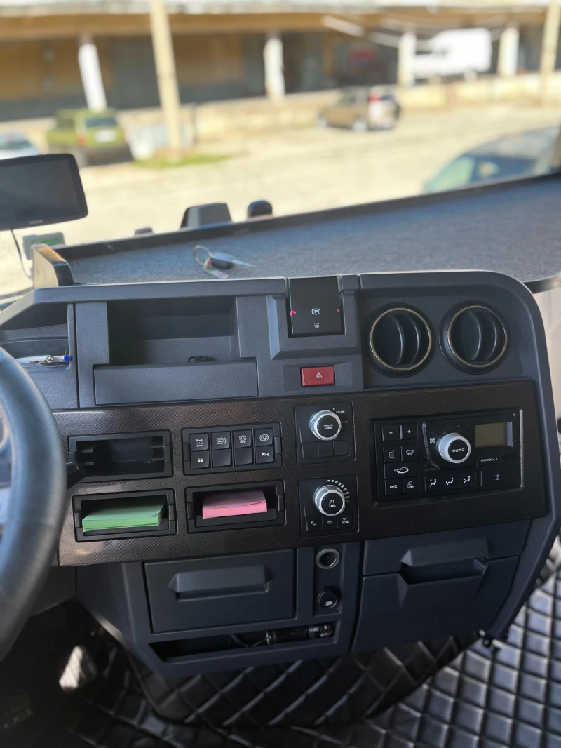 Renault T, снимка 9 - Камиони - 52839604