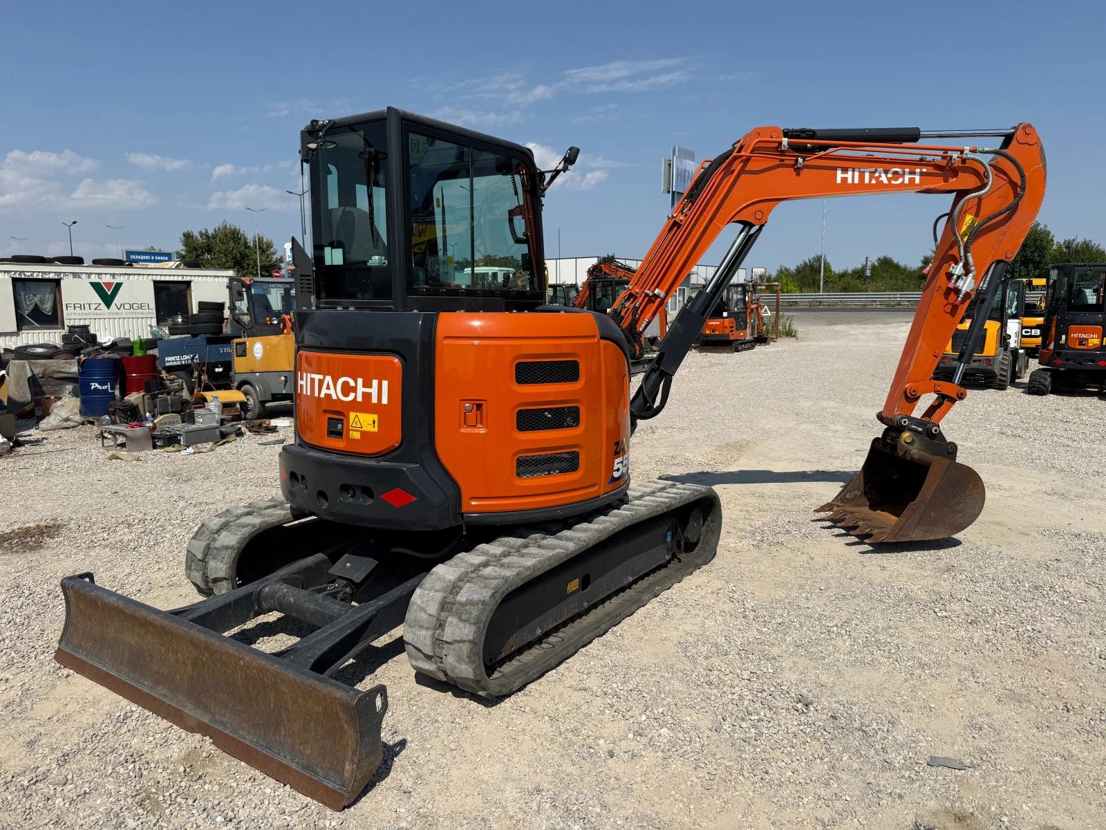 Багер Hitachi ZX 55U-6, снимка 16 - Индустриална техника - 55803571