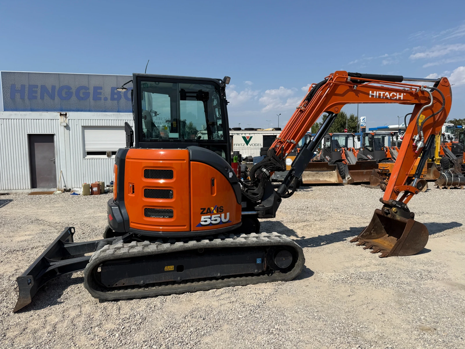 Багер Hitachi ZX 55U-6, снимка 8 - Индустриална техника - 55803571