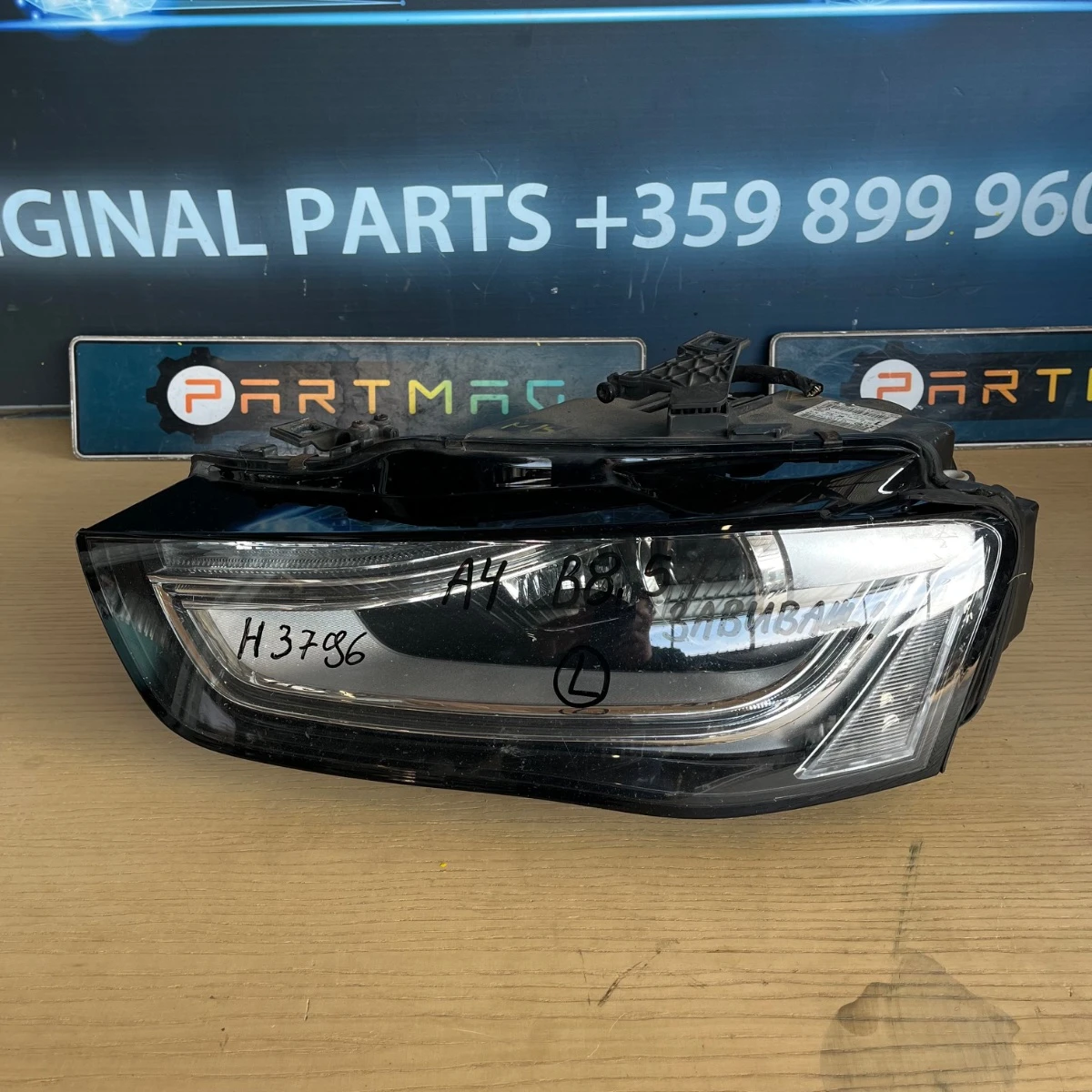 Ляв ксенонов фар за Audi A4 B8 8K0941031D-3796