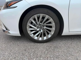 Lexus ES 300 300h| 360| HUD| ШИБИДАХ| 2 КЛЮЧА| CARFAX, снимка 6