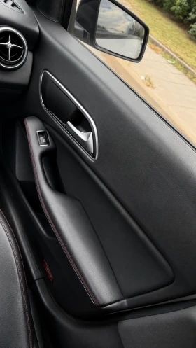 Mercedes-Benz CLA 200 AMG, снимка 8