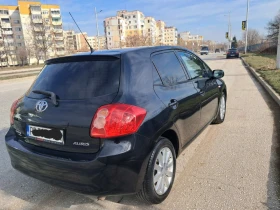 Toyota Auris 1.6 с газ, снимка 3