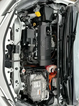 Toyota Yaris 1.5 Hybrid, снимка 15