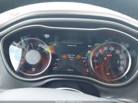 Обява за продажба на Dodge Challenger R/T SCAT PACK WIDEBODY ~65 000 лв. - изображение 6 | Auto.bg Обява за продажба на Dodge Challenger R/T SCAT PACK WIDEBODY ~65 000 лв. - изображение 6