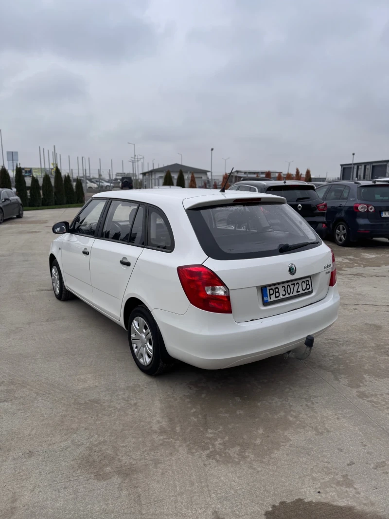 Skoda Fabia, снимка 5 - Автомобили и джипове - 48235347