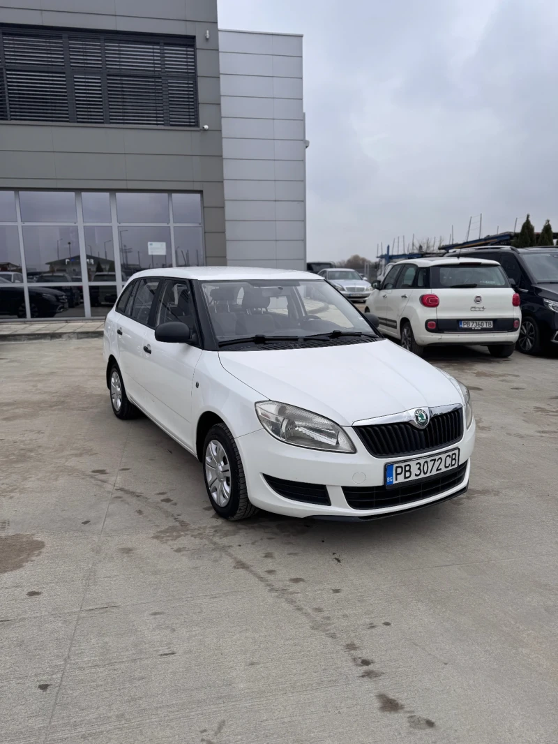 Skoda Fabia, снимка 2 - Автомобили и джипове - 48235347