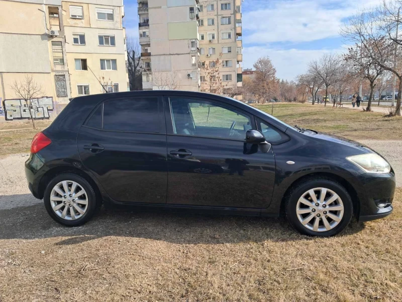 Toyota Auris 1.6 с газ, снимка 15 - Автомобили и джипове - 48812715