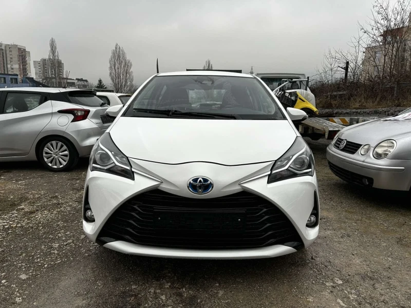 Toyota Yaris 1.5 Hybrid, снимка 16 - Автомобили и джипове - 49321340