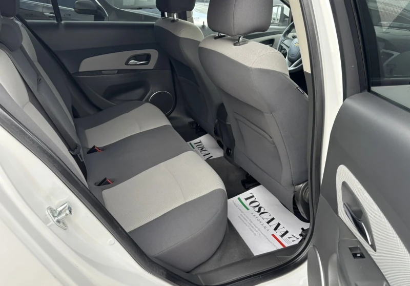 Chevrolet Cruze 1.6i* Навигация* Лизинг, снимка 9 - Автомобили и джипове - 50392052