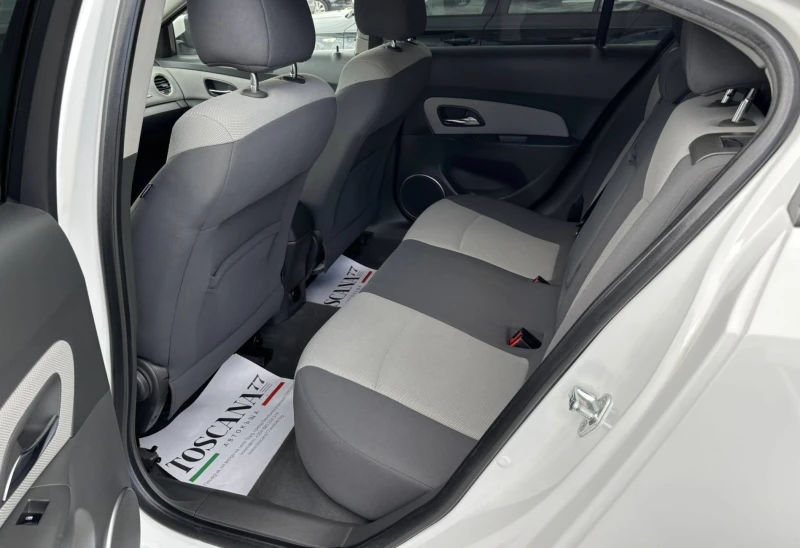 Chevrolet Cruze 1.6i* Навигация* Лизинг, снимка 10 - Автомобили и джипове - 50392052