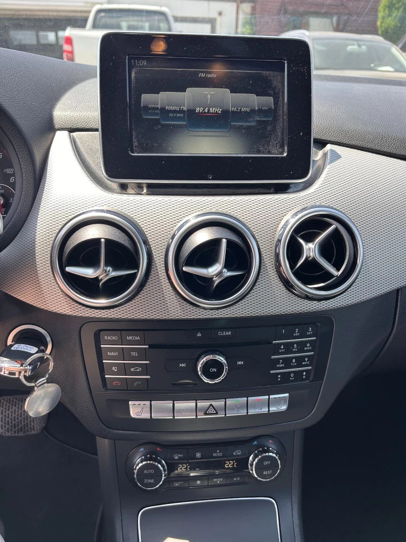 Mercedes-Benz B 200 CDI AVTOMAT/KOJA/NAVI EURO 6, снимка 13 - Автомобили и джипове - 50713015