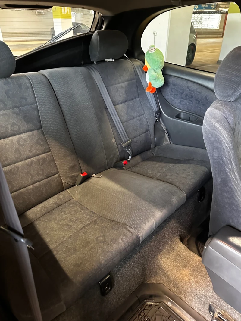 Toyota Corolla 1.4 VVTI, снимка 7 - Автомобили и джипове - 52631719