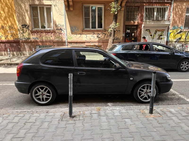 Toyota Corolla 1.4 VVTI, снимка 3 - Автомобили и джипове - 52631719