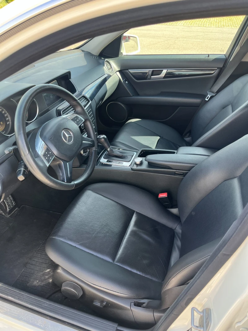 Mercedes-Benz C 200 AVANTGARDE, снимка 10 - Автомобили и джипове - 52083333