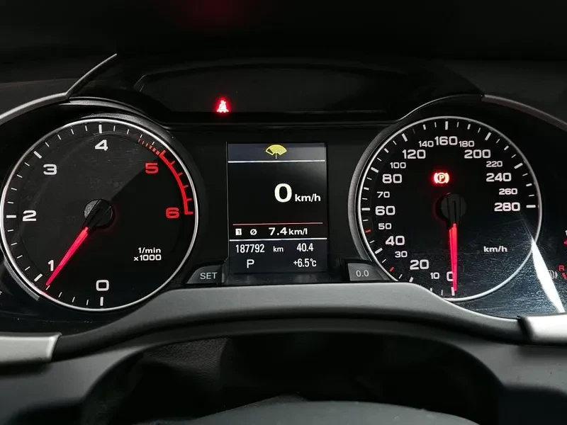Audi A4 2.0 TDI - САМО 30% АВАНС, снимка 8 - Автомобили и джипове - 56114909