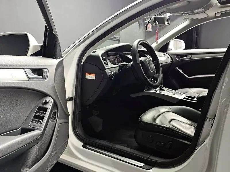 Audi A4 2.0 TDI - САМО 30% АВАНС, снимка 12 - Автомобили и джипове - 56114909