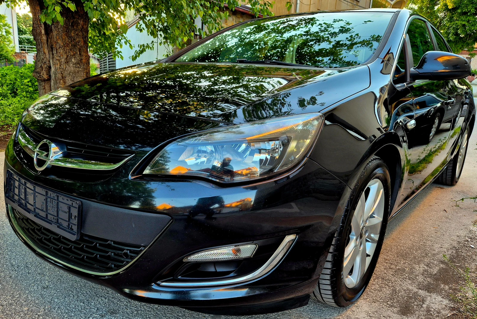Opel Astra 1.7d-EXECUTIVE-нави-LED - изображение 10