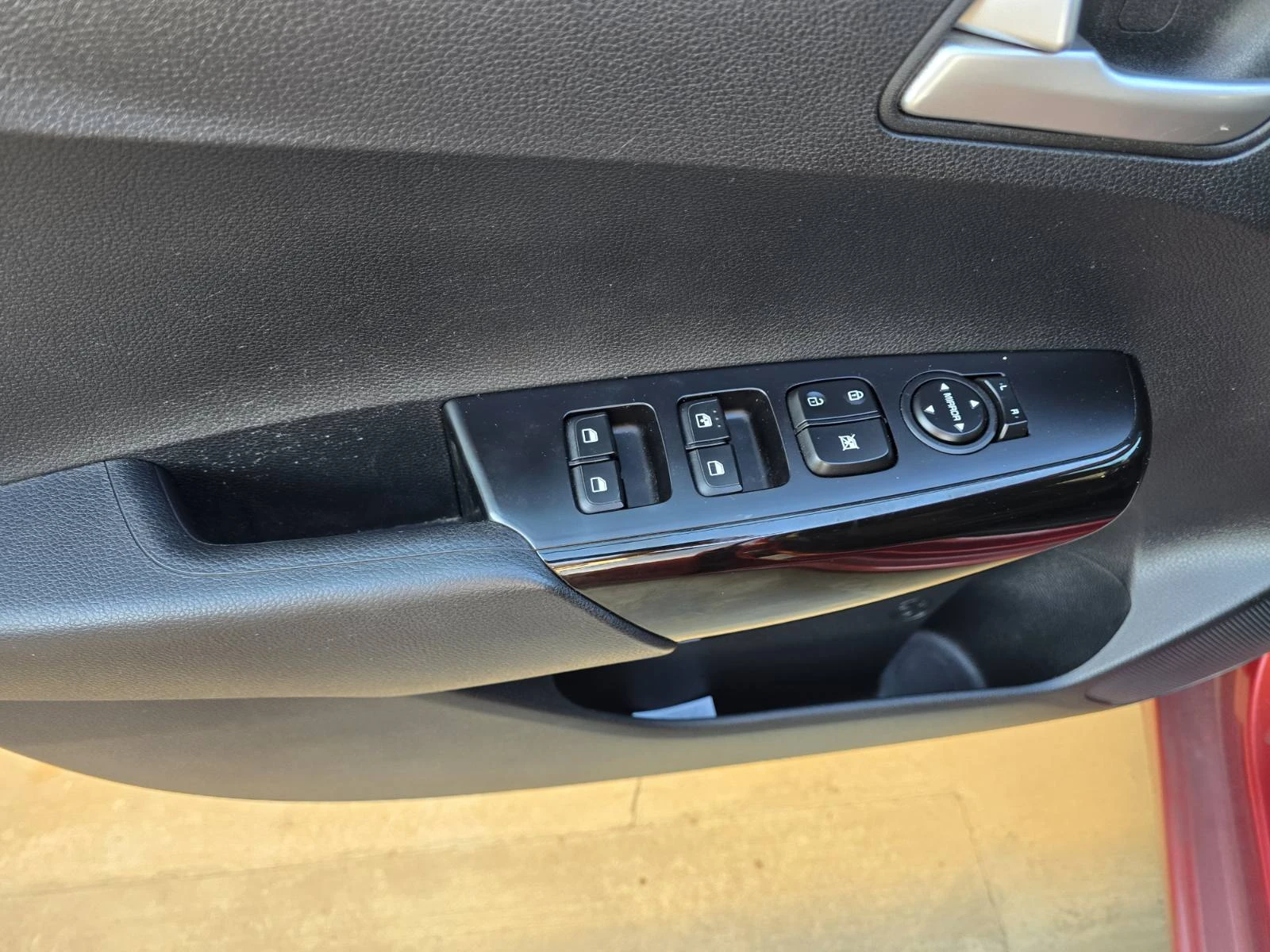 Kia Picanto 1.0 - изображение 7