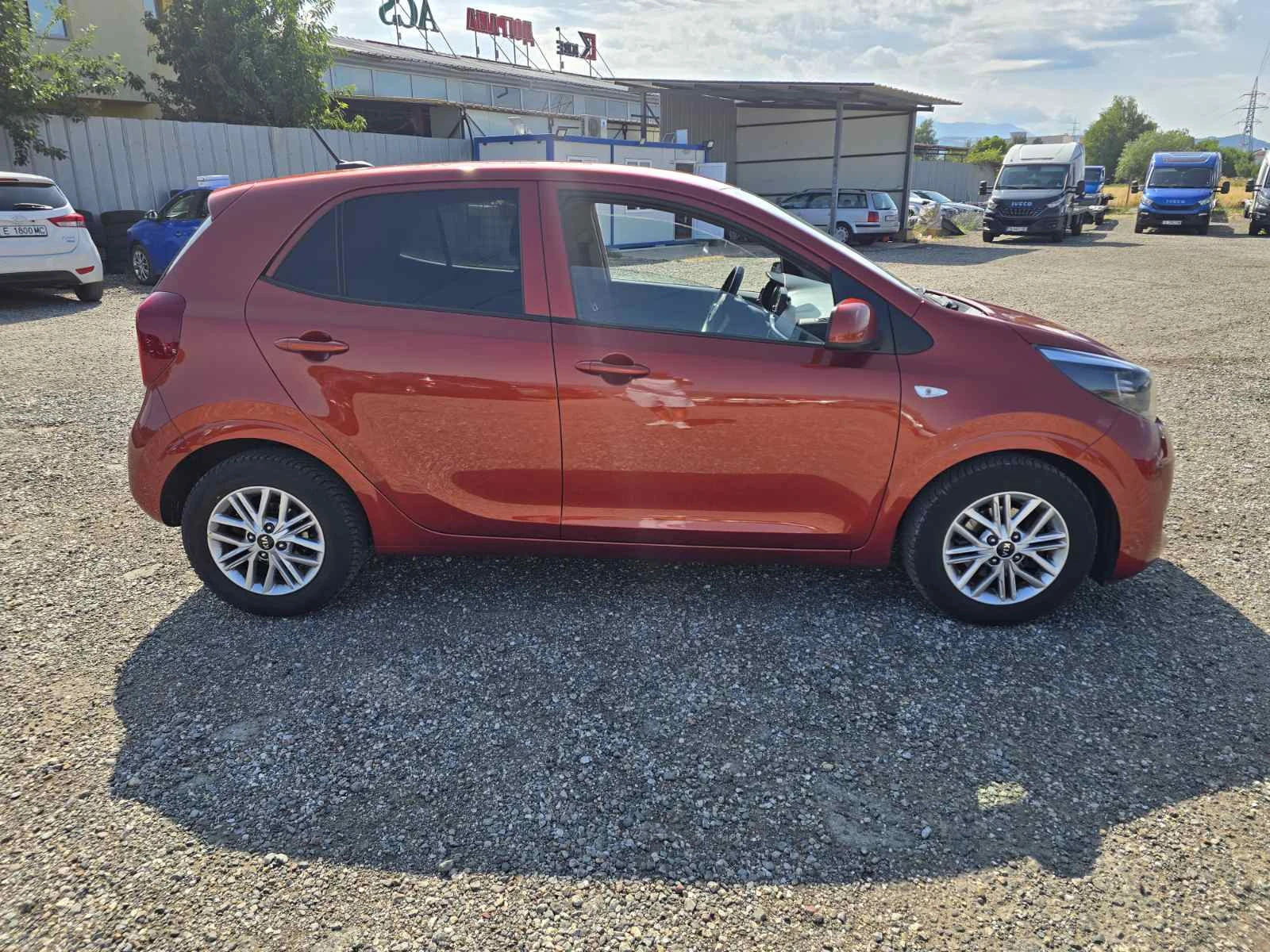 Kia Picanto 1.0 - изображение 5