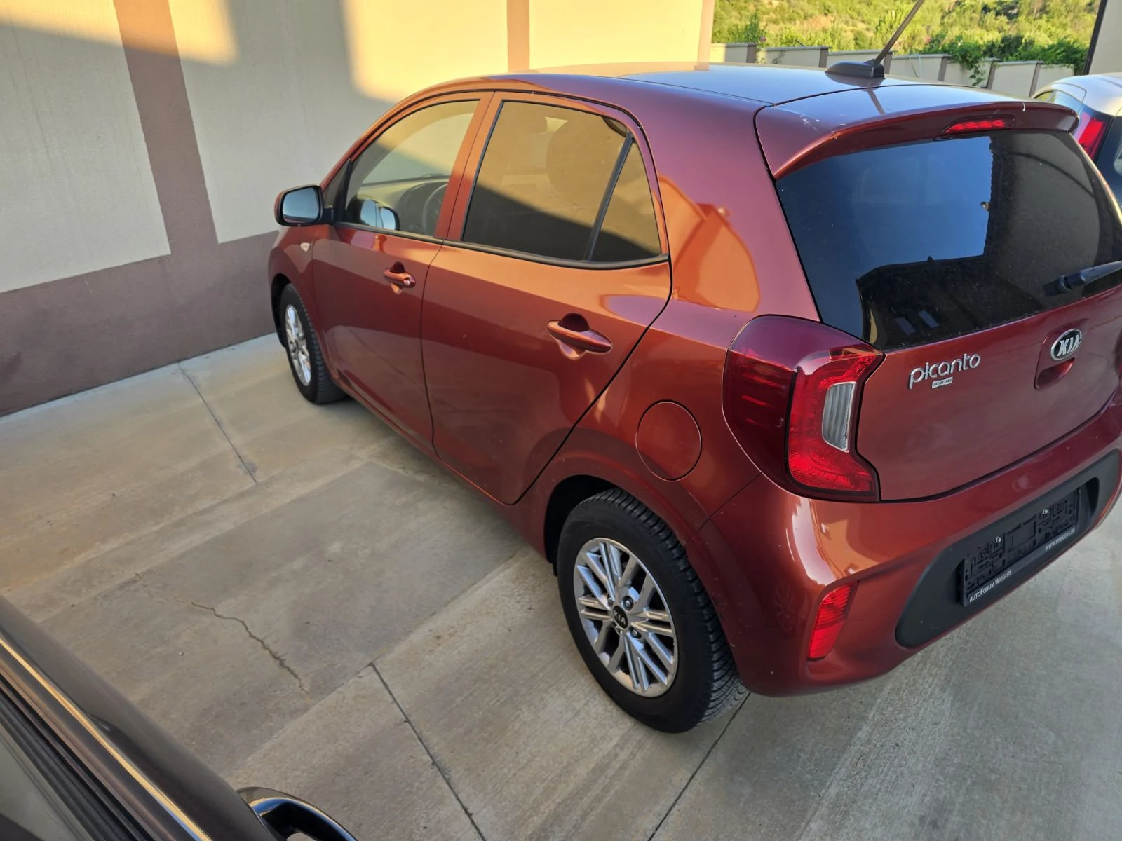 Kia Picanto 1.0 - изображение 6