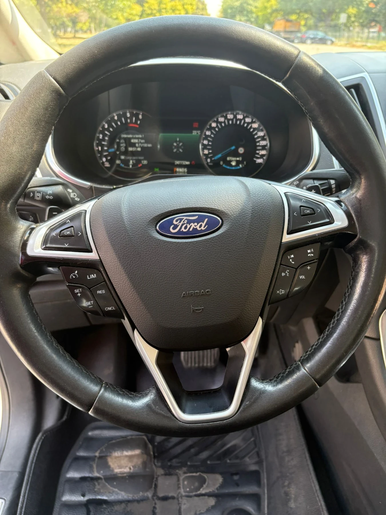 Ford S-Max Titanium 2.0 TDCI - изображение 7
