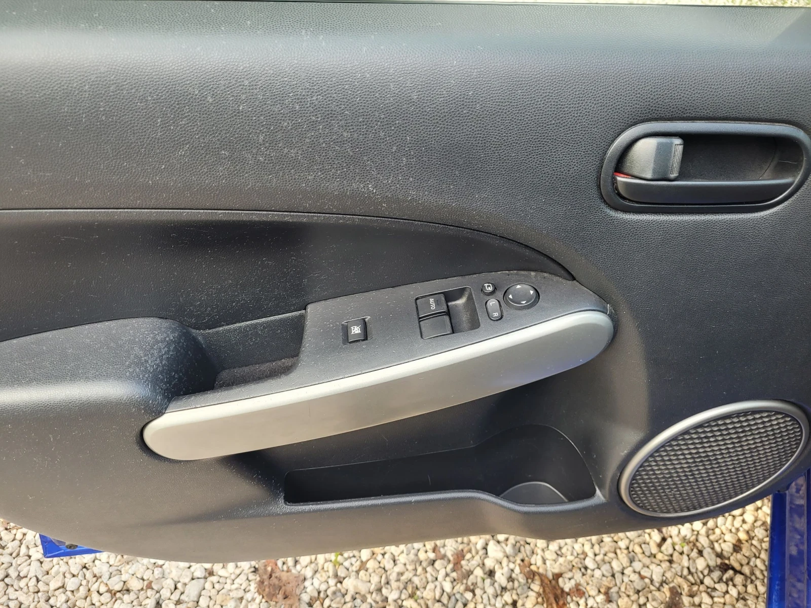 Mazda 2 1.4 I  | Mobile.bg — изображение 13