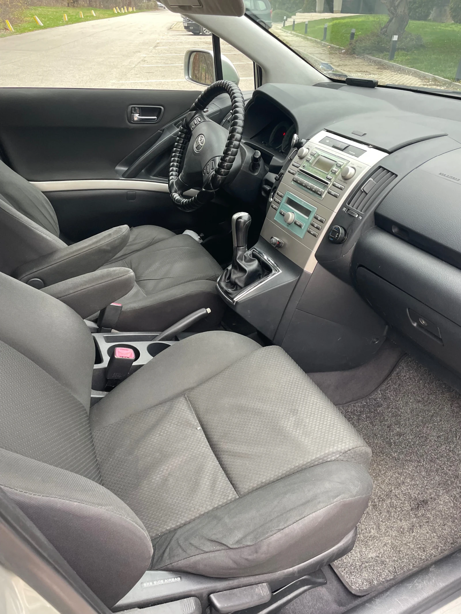 Toyota Corolla verso  - изображение 9