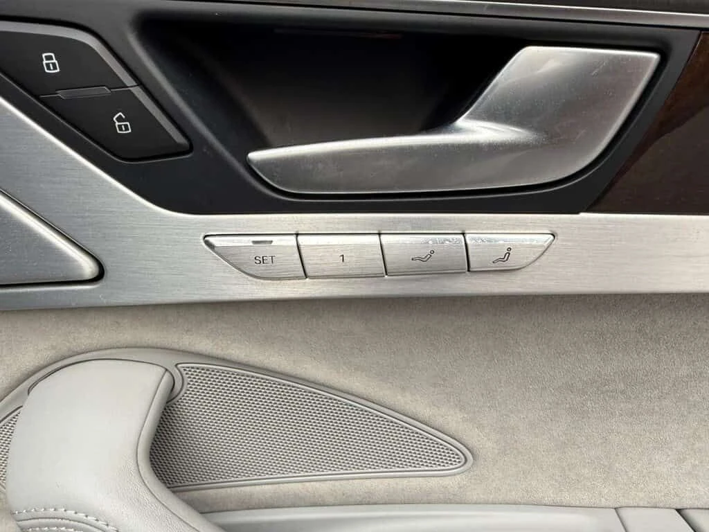 Audi A8 * 4dr Sdn 3.0L TDI, INDIVIDUAL PACKAGE * CARFAX *  | Mobile.bg � ����������� 11