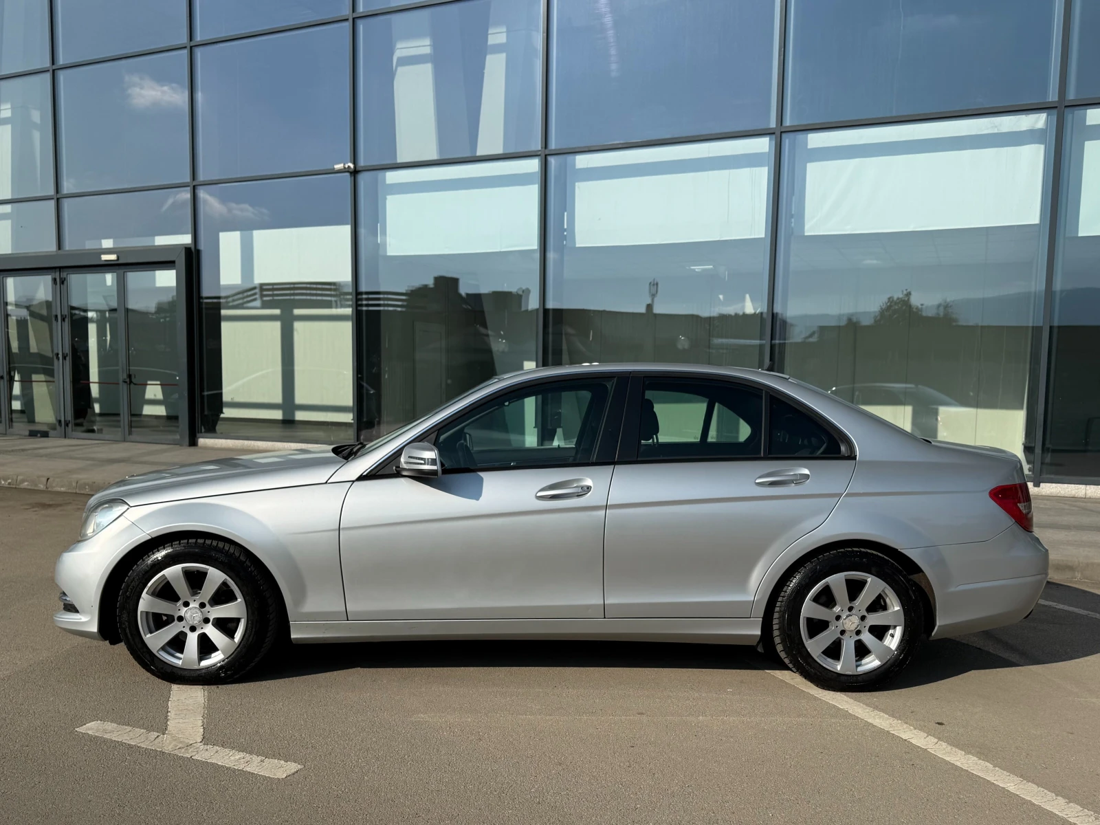 Mercedes-Benz C 180 CDI 6 МЕСЕЦА ГАРАНЦИЯ/2.2D 120к.с Facelift/EURO 5B, снимка 2 - Автомобили и джипове - 53746658