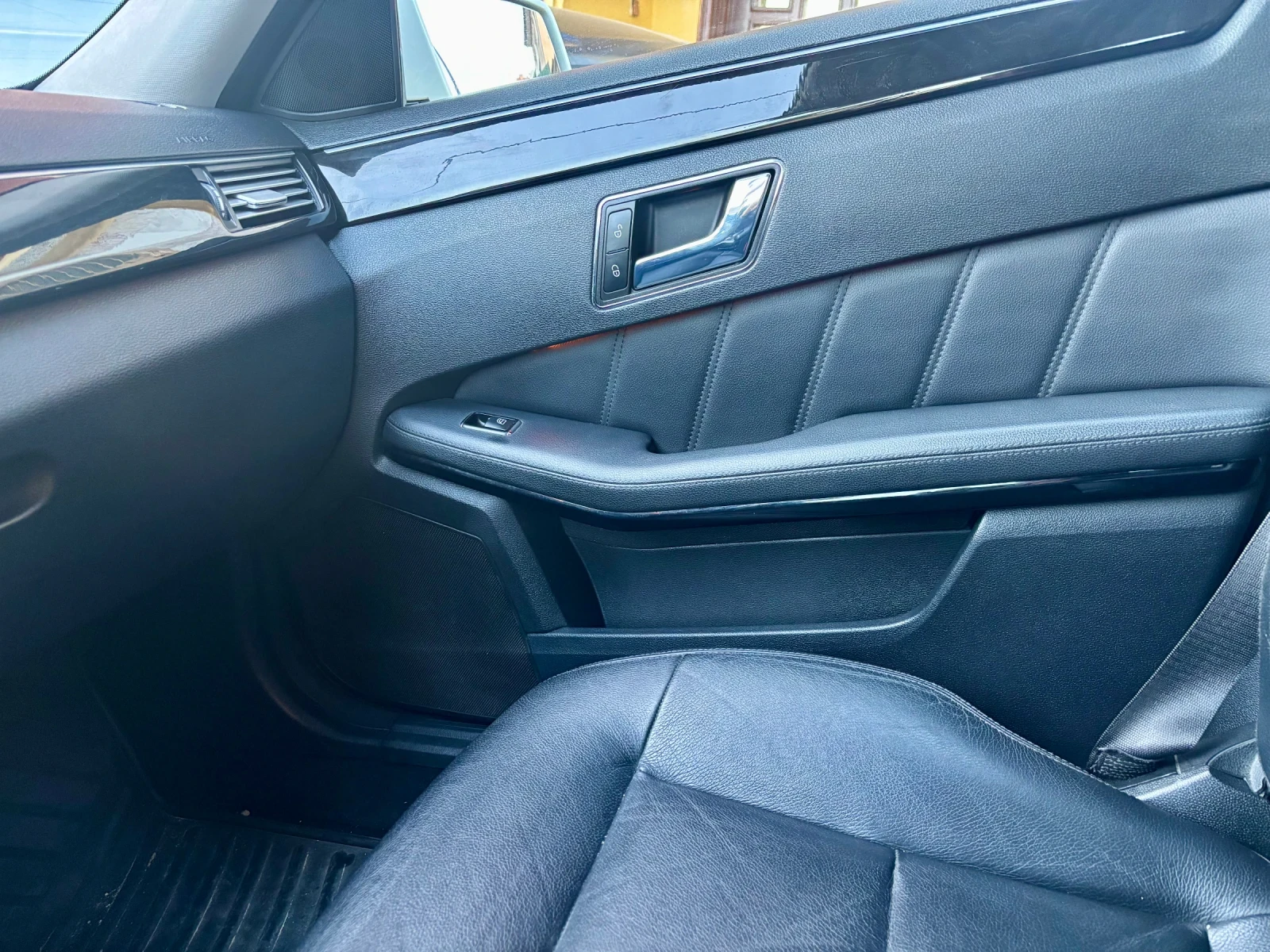 Mercedes-Benz E 350 3.5, снимка 13 - Автомобили и джипове - 53877687