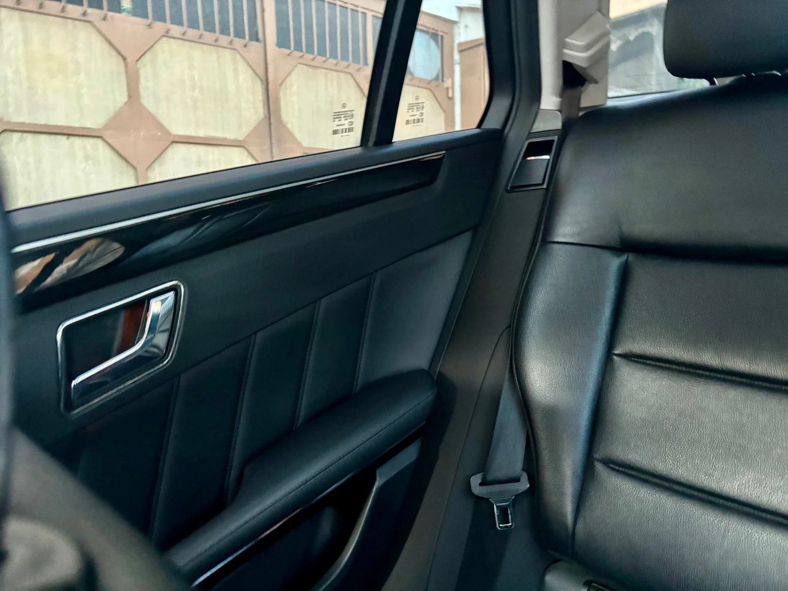 Mercedes-Benz E 350 3.5, снимка 15 - Автомобили и джипове - 53877687