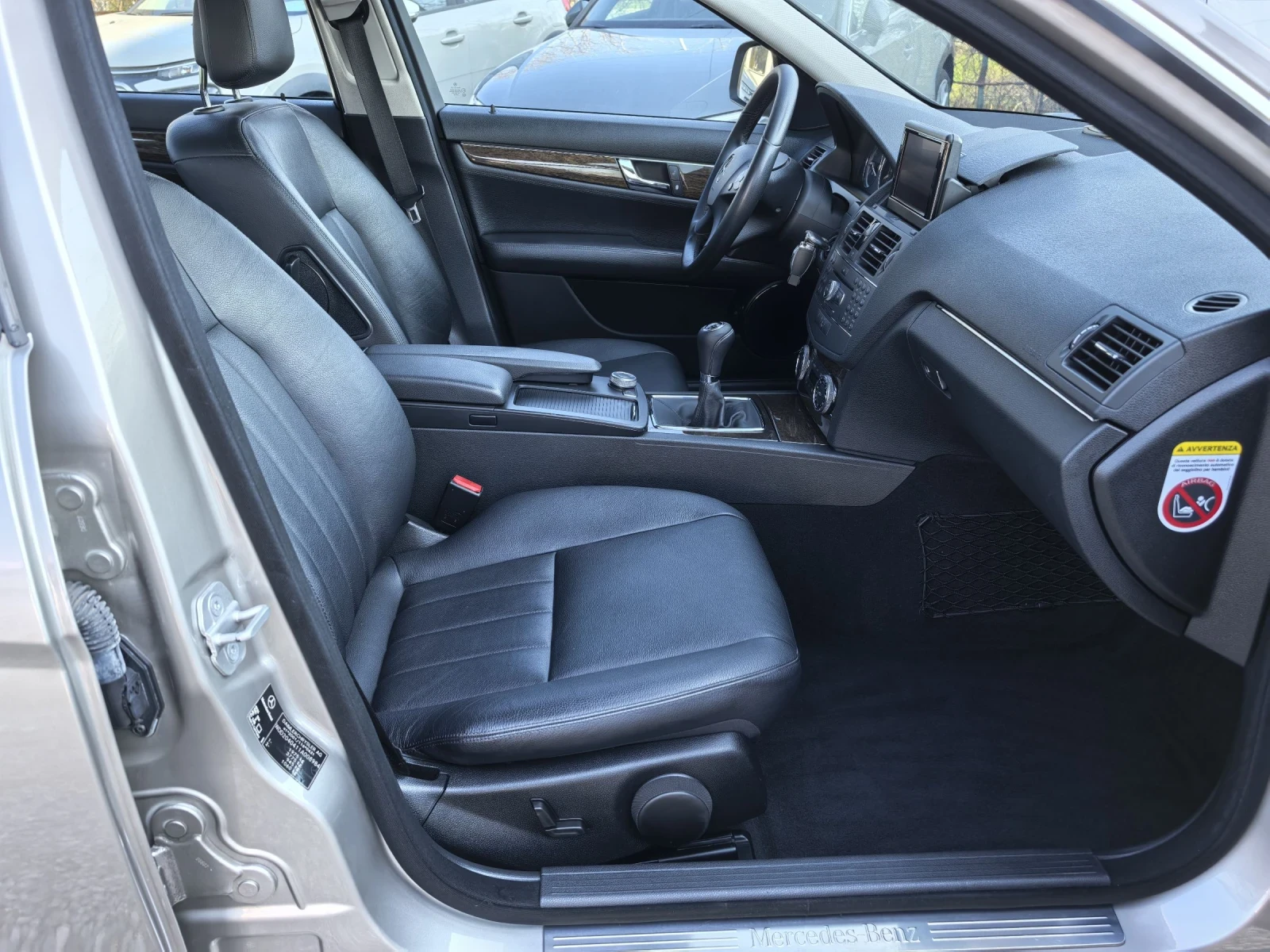 Mercedes-Benz C 200 Kompressor 185к.с 6ск. (Чисто нов)Италия!!! , снимка 11 - Автомобили и джипове - 53972862