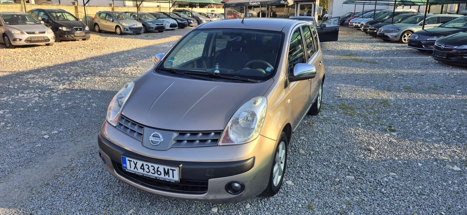 Nissan Note 1.4, снимка 2 - Автомобили и джипове - 54571433