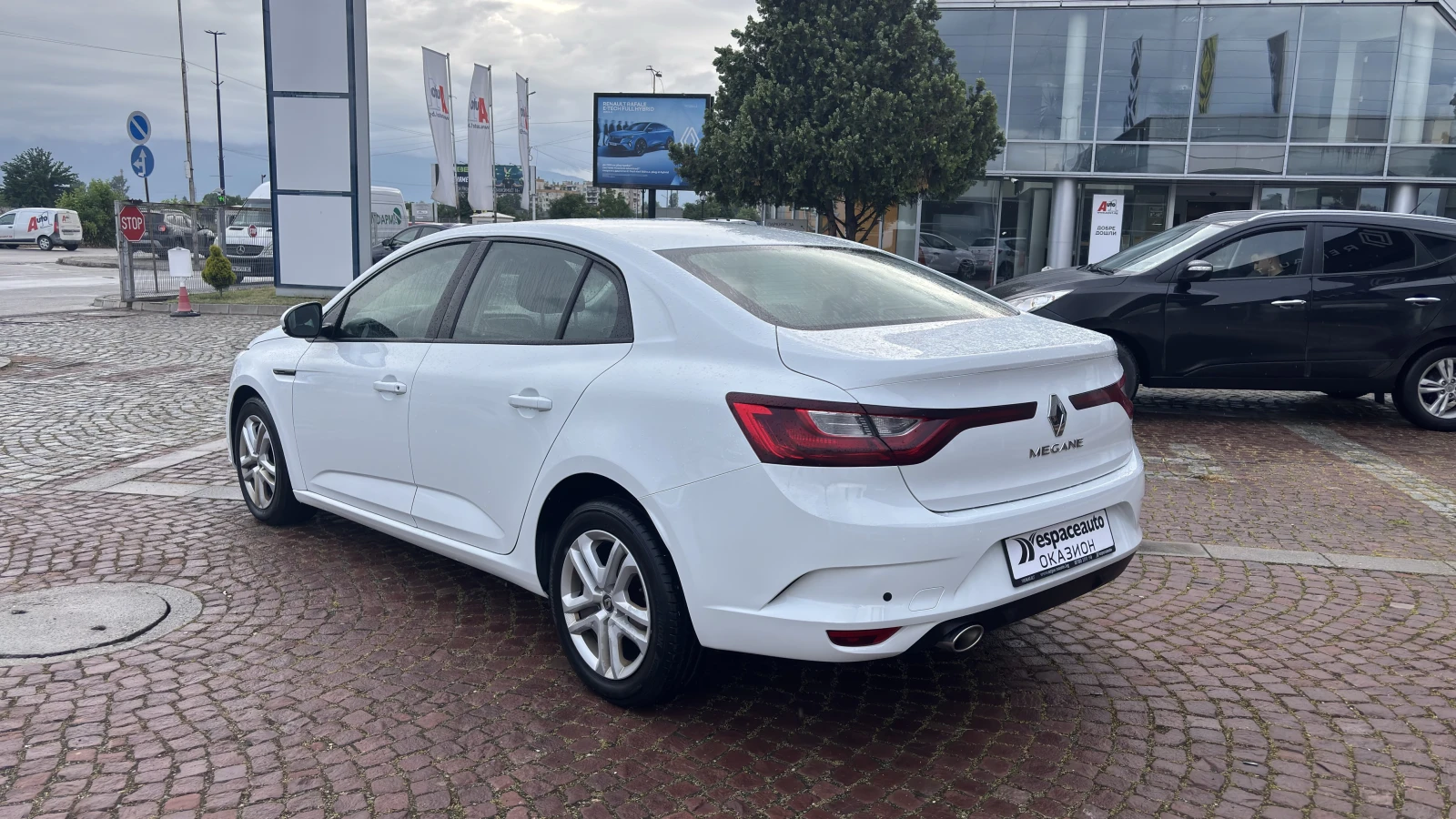 Renault Megane TCe 140 бензин BVM6, снимка 7 - Автомобили и джипове - 54645087