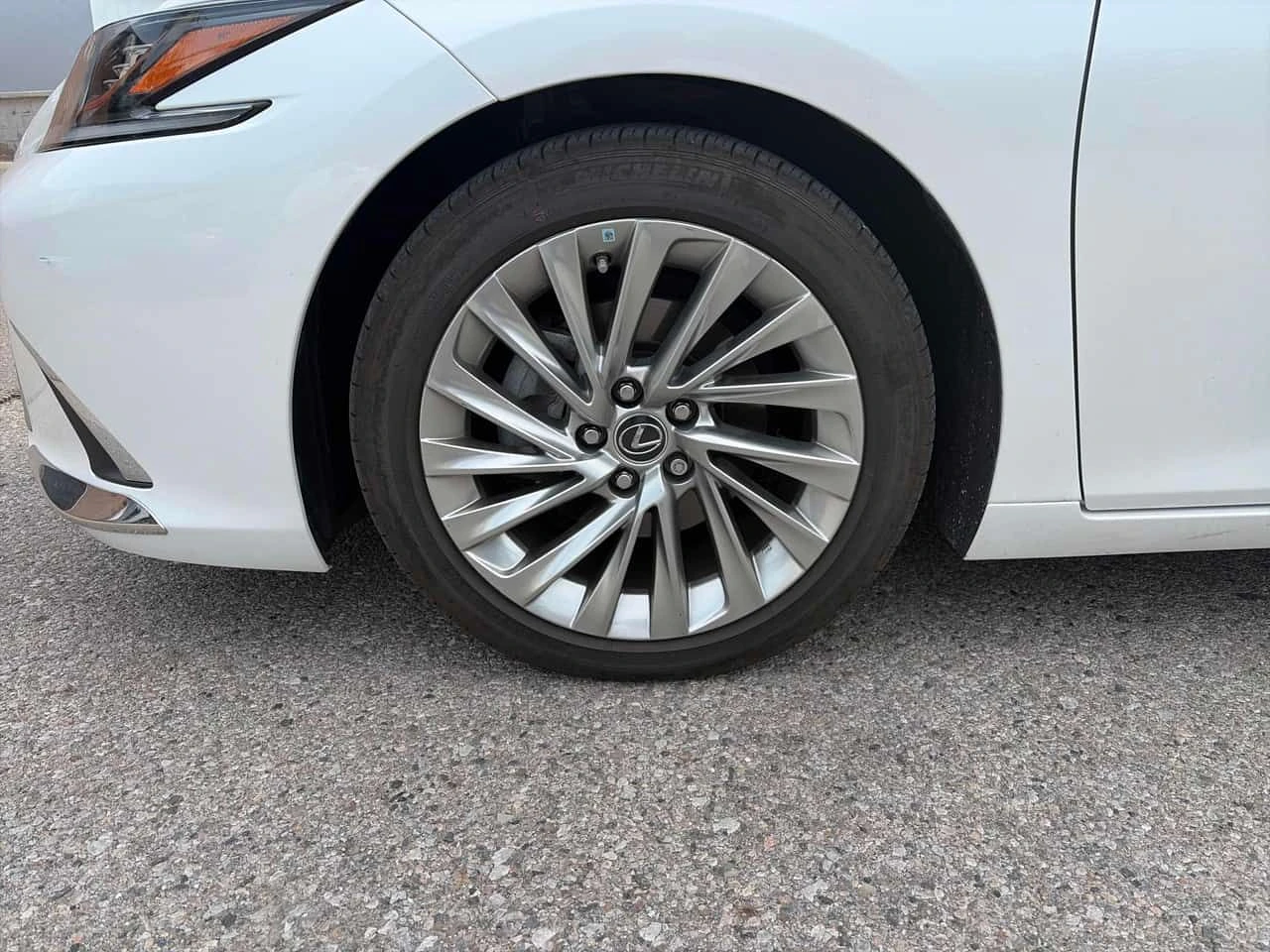 Lexus ES 300 300h| 360| HUD| ШИБИДАХ| 2 КЛЮЧА| CARFAX, снимка 6 - Автомобили и джипове - 54859775