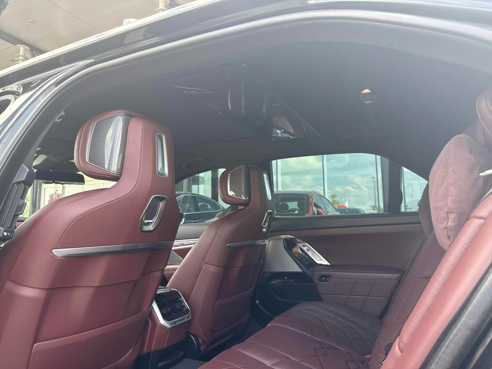 BMW 760 xDrive60i, снимка 11 - Автомобили и джипове - 55120676