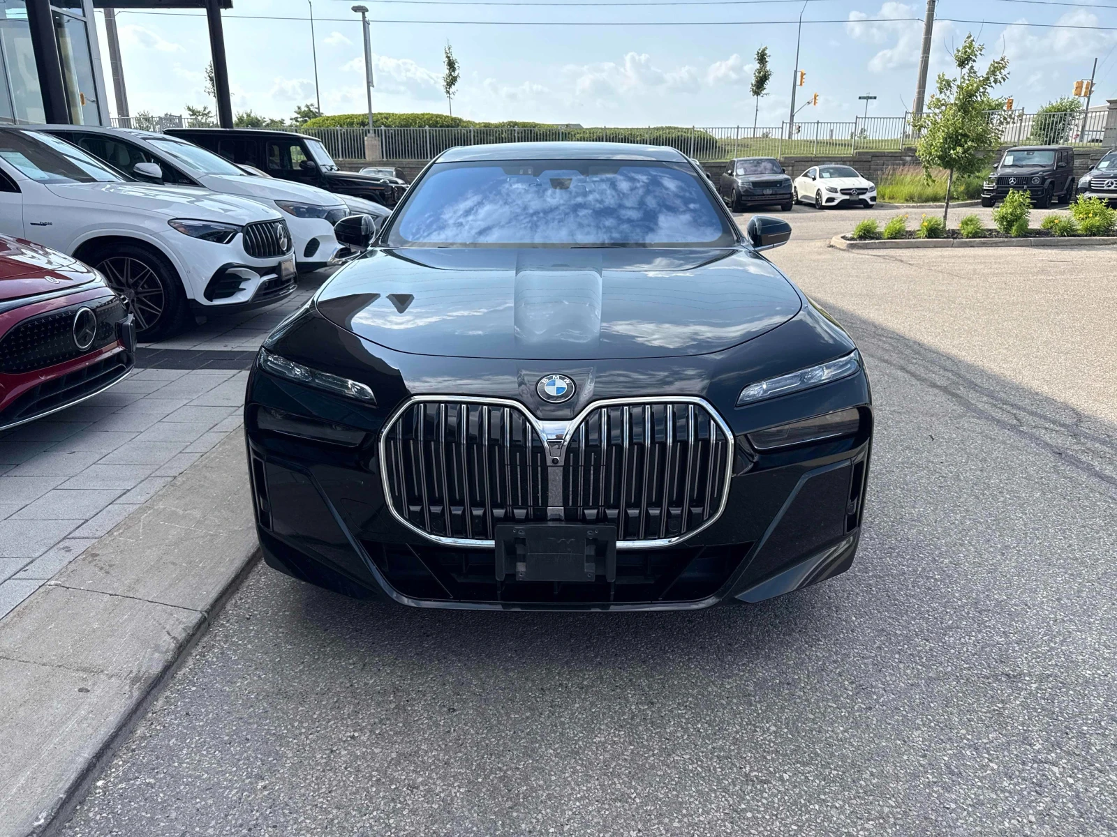 BMW 760 xDrive60i, снимка 2 - Автомобили и джипове - 55120676