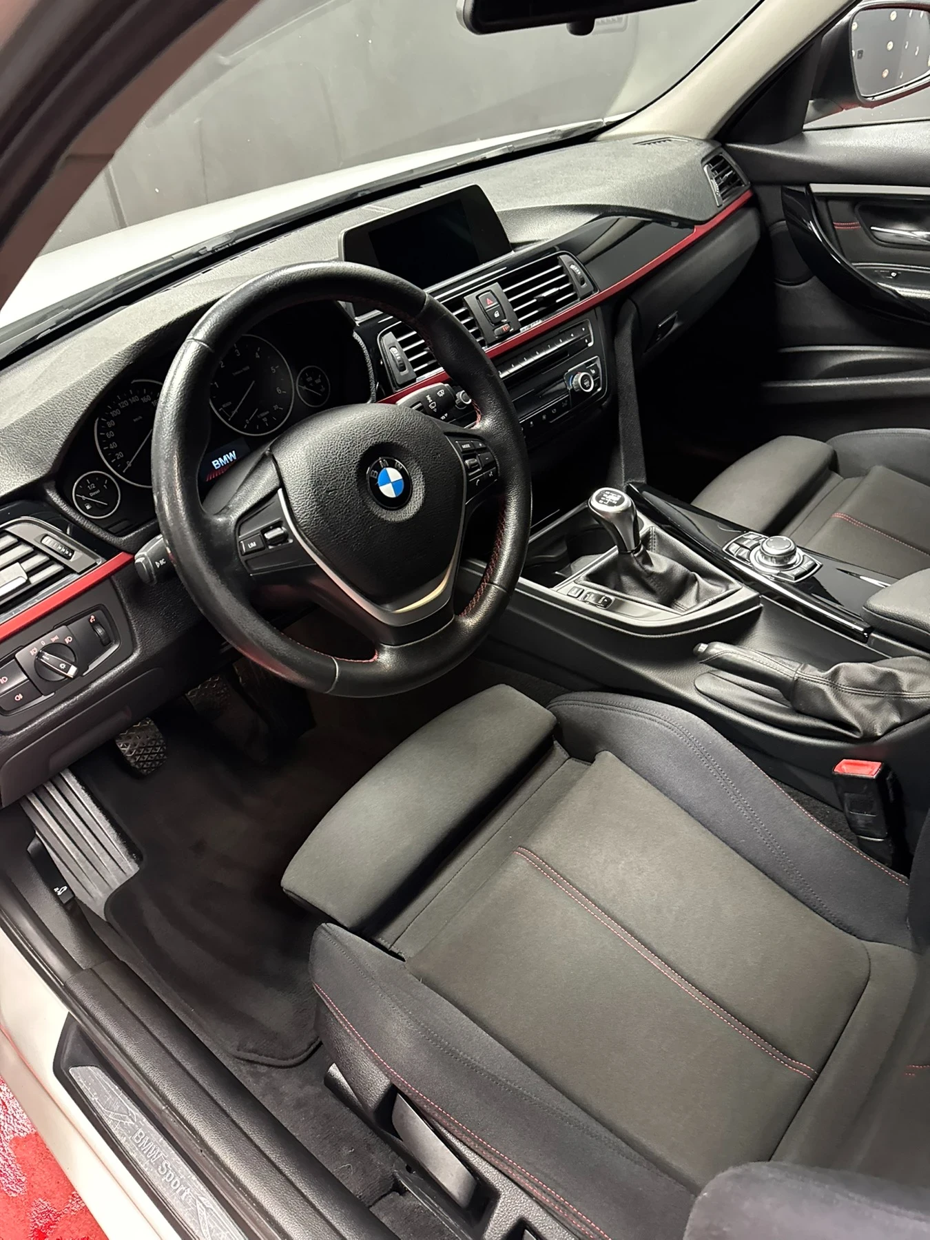 BMW 318 F31 Sport, снимка 10 - Автомобили и джипове - 55200546
